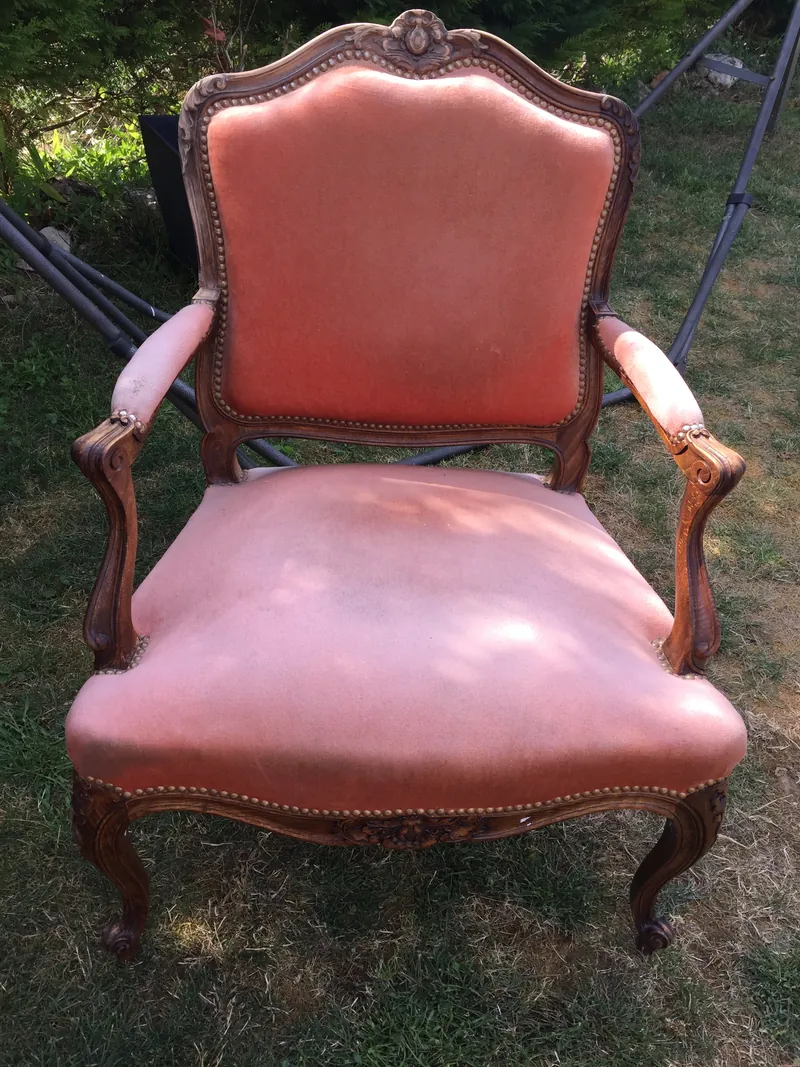 Atelier de Restauration et relooking d'un fauteuil — photo 1